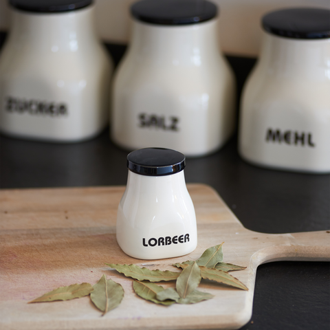 Tin of pepper 556 | Decor 009-1945